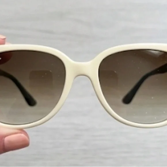 Ray-Ban Cats 1000 - White & Black Sunglasses - Picture 4 of 9